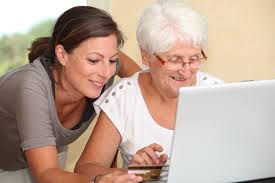 Helping-elderly-use-computer